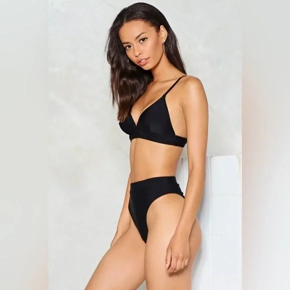High Leg High Waist Bikini Brief From Nasty Gal US 2 - Picture 3 of 4